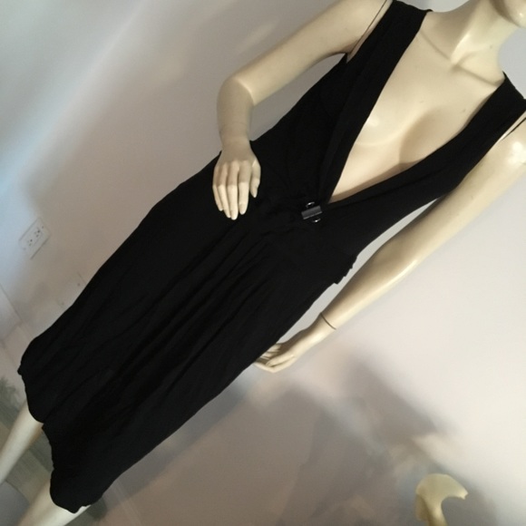 St. John couture black sleeveless dress w/plunge neckline - Picture 8 of 14
